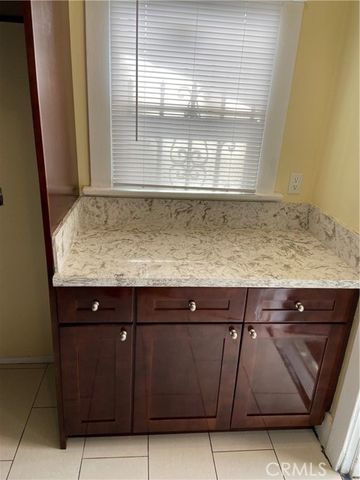 1331 Atlantic Avenue, Long Beach, CA 90813