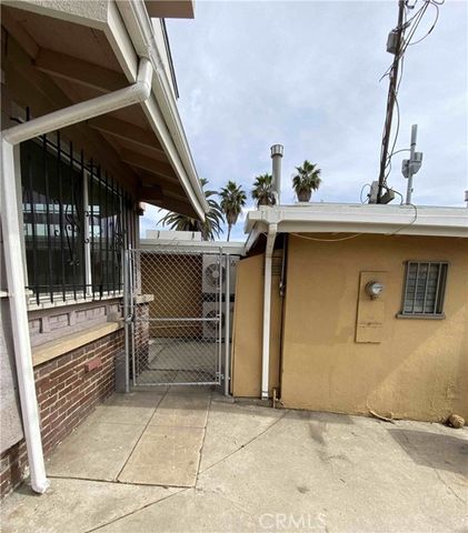 1331 Atlantic Avenue, Long Beach, CA 90813