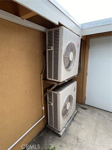 1331 Atlantic Avenue, Long Beach, CA 90813