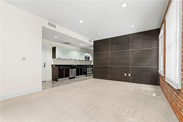139 S Los Robles Ave 104, Pasadena, CA 91101