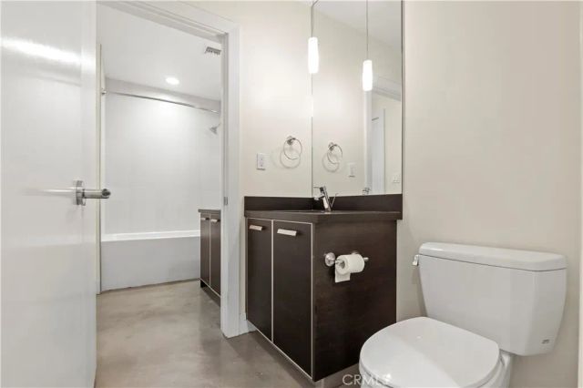 139 S Los Robles Ave 104, Pasadena, CA 91101