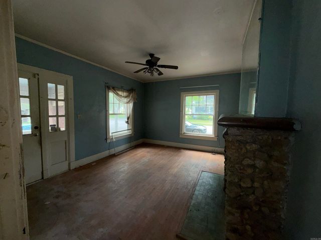224 W Daisy Bates Drive, Little Rock, AR 72202