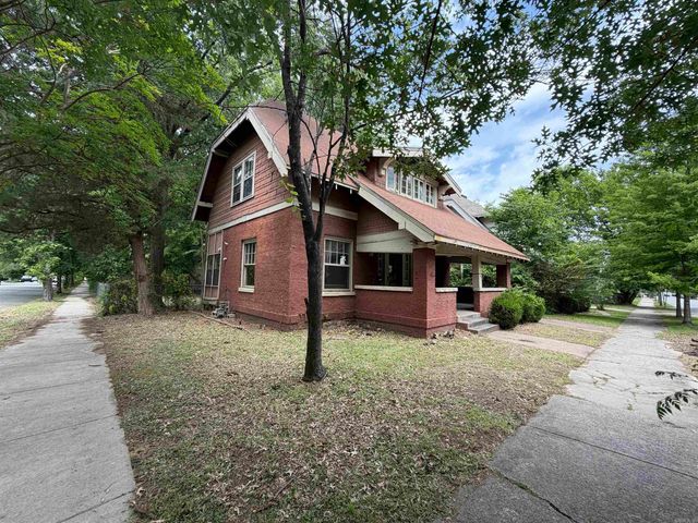 224 W Daisy Bates Drive, Little Rock, AR 72202