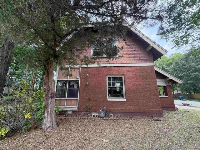 224 W Daisy Bates Drive, Little Rock, AR 72202