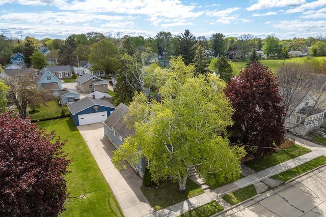 1416 Cedar STREET, Oshkosh, WI 54901