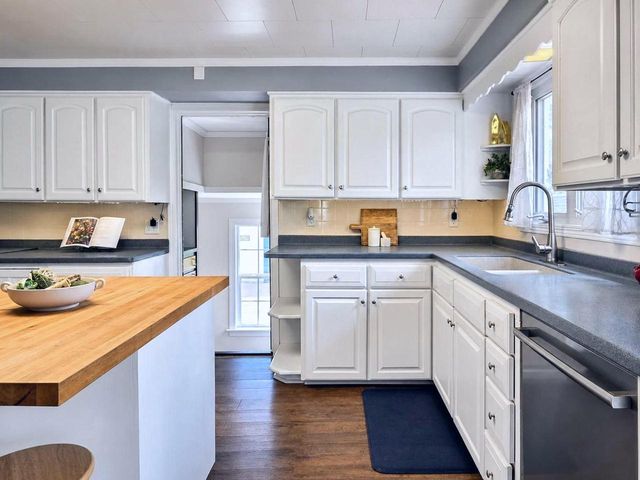 1416 Cedar STREET, Oshkosh, WI 54901