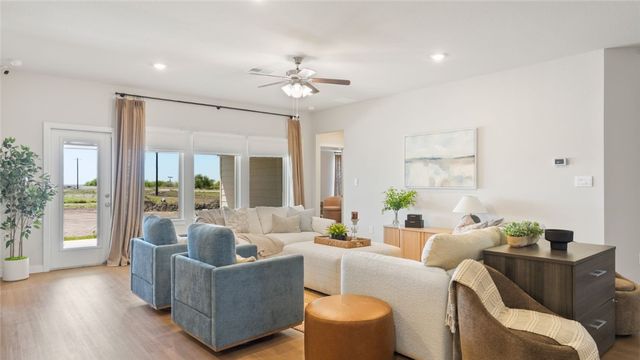 1454 Rhaegal St, Corpus Christi, TX 78415