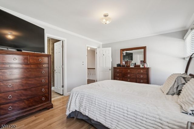 2 Michael Ct, Old Bridge Twp., NJ 08857