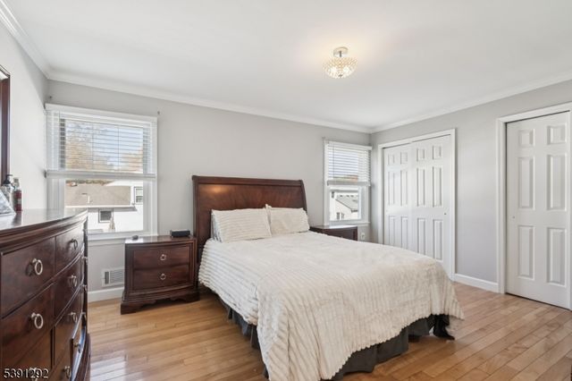 2 Michael Ct, Old Bridge Twp., NJ 08857