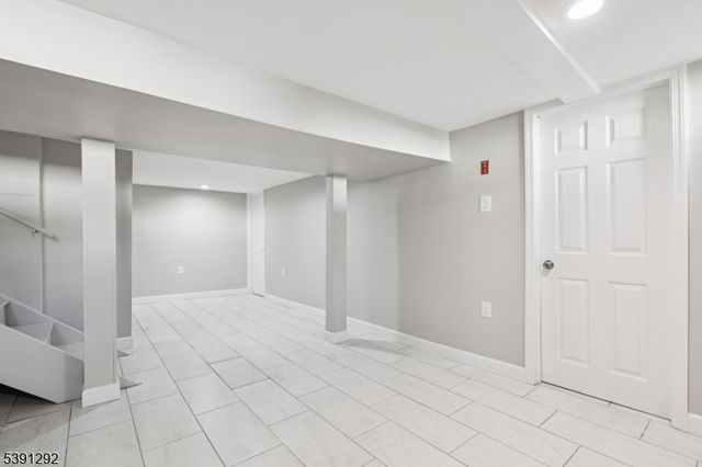 2 Michael Ct, Old Bridge Twp., NJ 08857