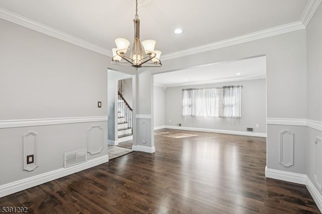 2 Michael Ct, Old Bridge Twp., NJ 08857