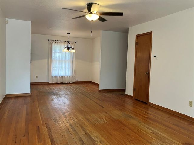 825 E Bouse Drive, Midwest City, OK 73110