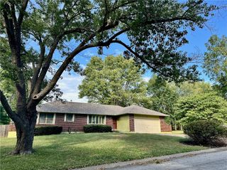 408 Linden Place, Raymore, MO 64083