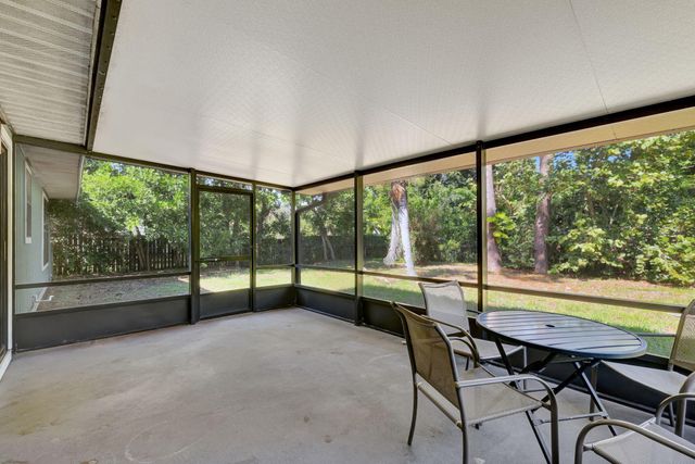 7902 Holopaw Avenue, Fort Pierce, FL 34951