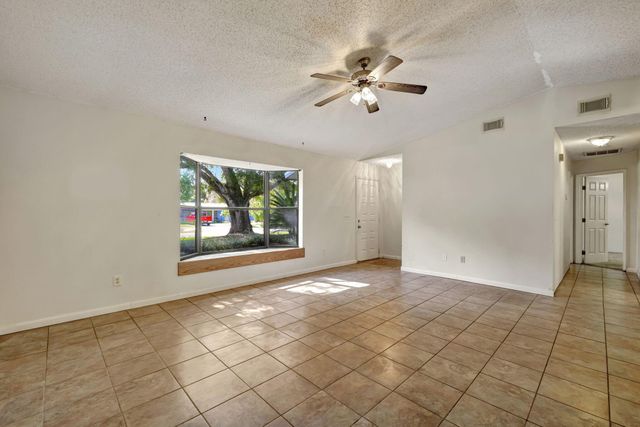 7902 Holopaw Avenue, Fort Pierce, FL 34951