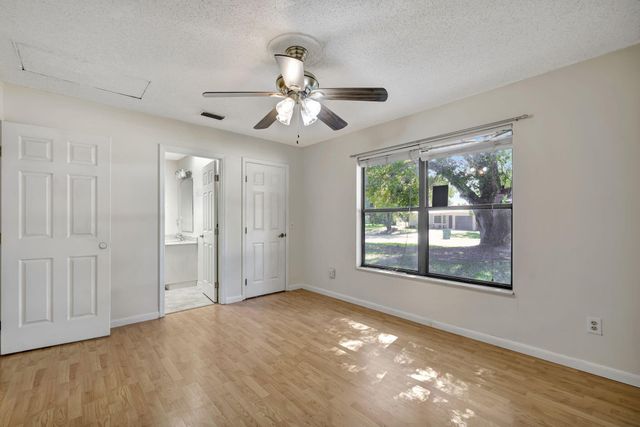 7902 Holopaw Avenue, Fort Pierce, FL 34951