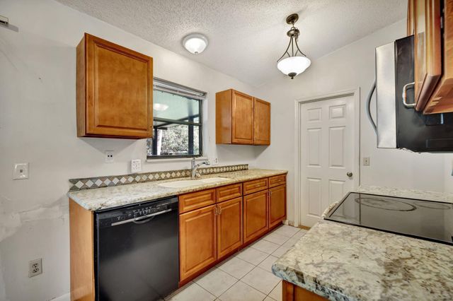 7902 Holopaw Avenue, Fort Pierce, FL 34951