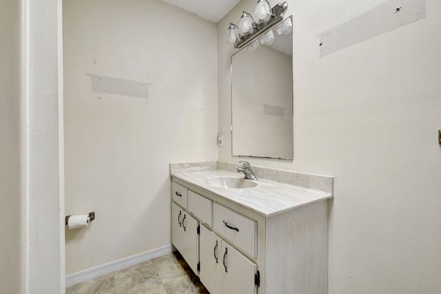 7902 Holopaw Avenue, Fort Pierce, FL 34951