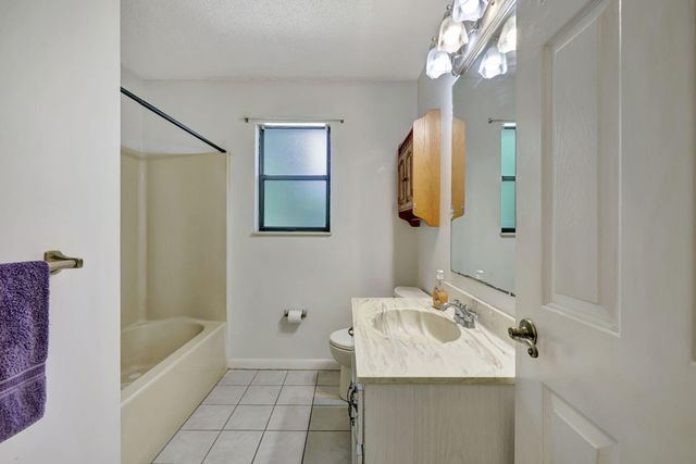 7902 Holopaw Avenue, Fort Pierce, FL 34951