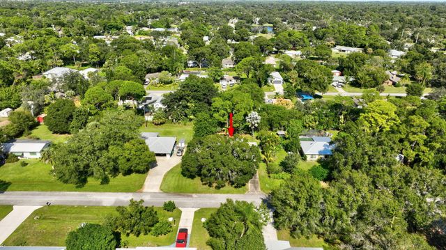 7902 Holopaw Avenue, Fort Pierce, FL 34951
