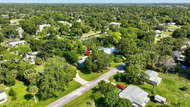 7902 Holopaw Avenue, Fort Pierce, FL 34951
