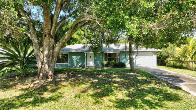 7902 Holopaw Avenue, Fort Pierce, FL 34951