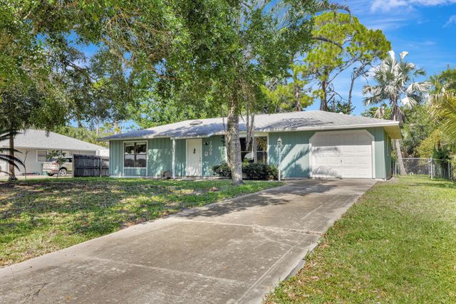 7902 Holopaw Avenue, Fort Pierce, FL 34951