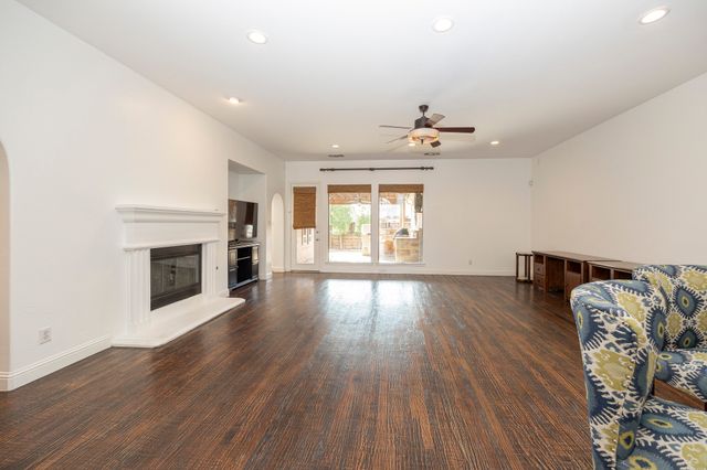 408 Benwick Way, Lewisville, TX 75056