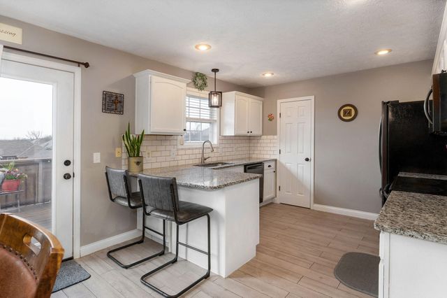 704 E Placer Mill Road, Nixa, MO 65714