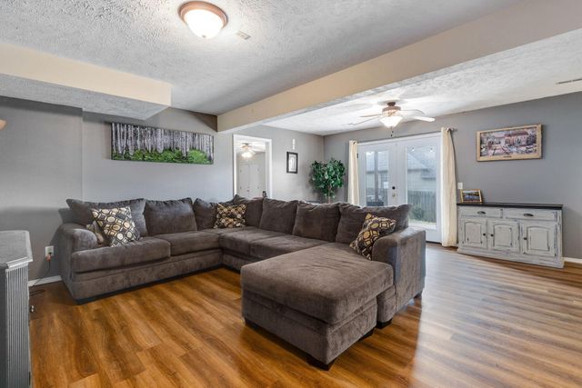 704 E Placer Mill Road, Nixa, MO 65714