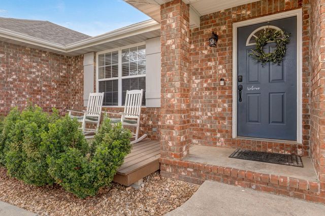 704 E Placer Mill Road, Nixa, MO 65714