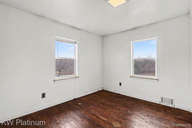 5160 Laur Road, North Branch, MI 48461