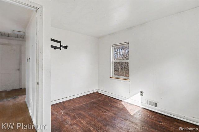 5160 Laur Road, North Branch, MI 48461