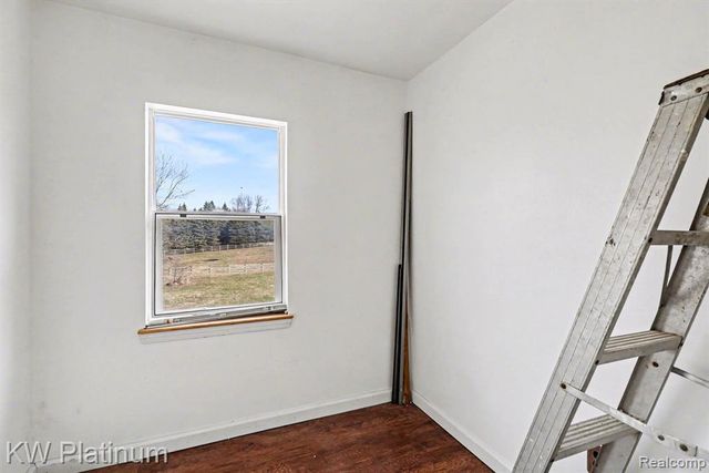 5160 Laur Road, North Branch, MI 48461