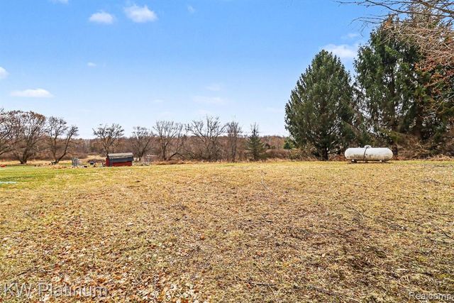 5160 Laur Road, North Branch, MI 48461