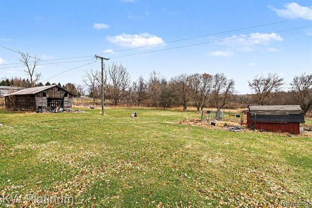 5160 Laur Road, North Branch, MI 48461