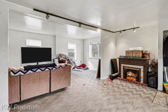 5160 Laur Road, North Branch, MI 48461