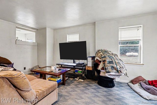 5160 Laur Road, North Branch, MI 48461