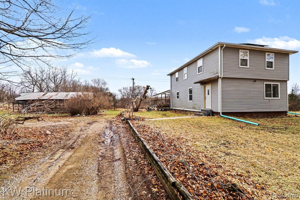 5160 Laur Road, North Branch, MI 48461