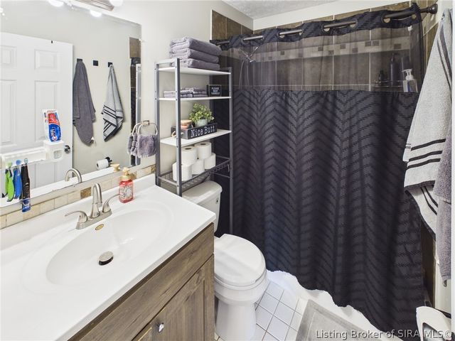 2318 Cornwell Drive, Jeffersonville, IN 47130