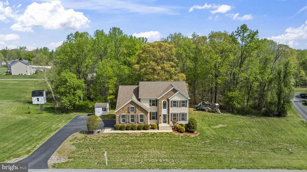 Image 2 of property listing at 1905 RESTING RIDGE LN, Prince Frederick, MD 20678