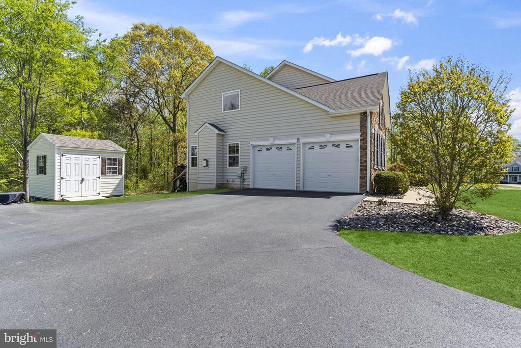 Image 63 of property listing at 1905 RESTING RIDGE LN, Prince Frederick, MD 20678