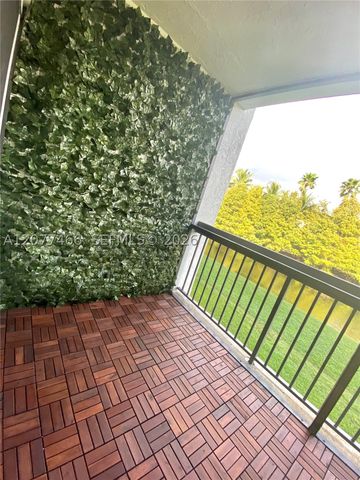 721 N Pine Island Rd 213, Plantation, FL 33324