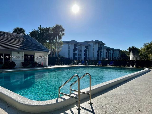 721 N Pine Island Rd 213, Plantation, FL 33324