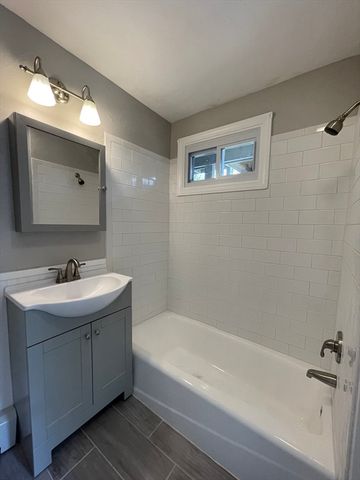 40-42 Center 3, Easton, MA 02356