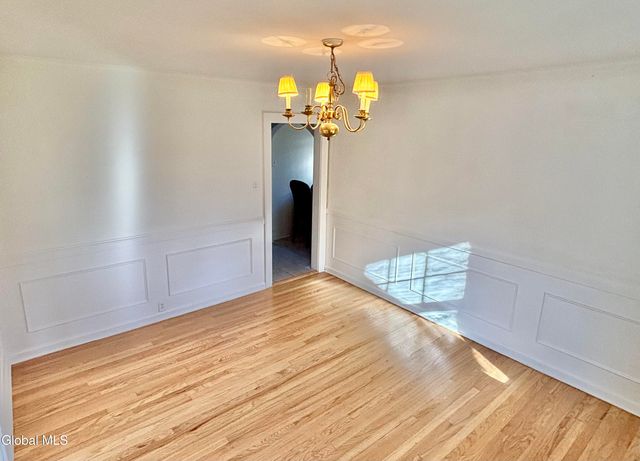 4 Judson Parkway, Gloversville, NY 12078