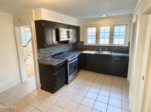 4 Judson Parkway, Gloversville, NY 12078