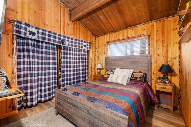 906 W Country Club Boulevard, Big Bear City, CA 92314