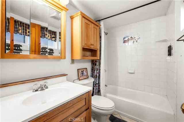 906 W Country Club Boulevard, Big Bear City, CA 92314
