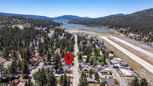 906 W Country Club Boulevard, Big Bear City, CA 92314